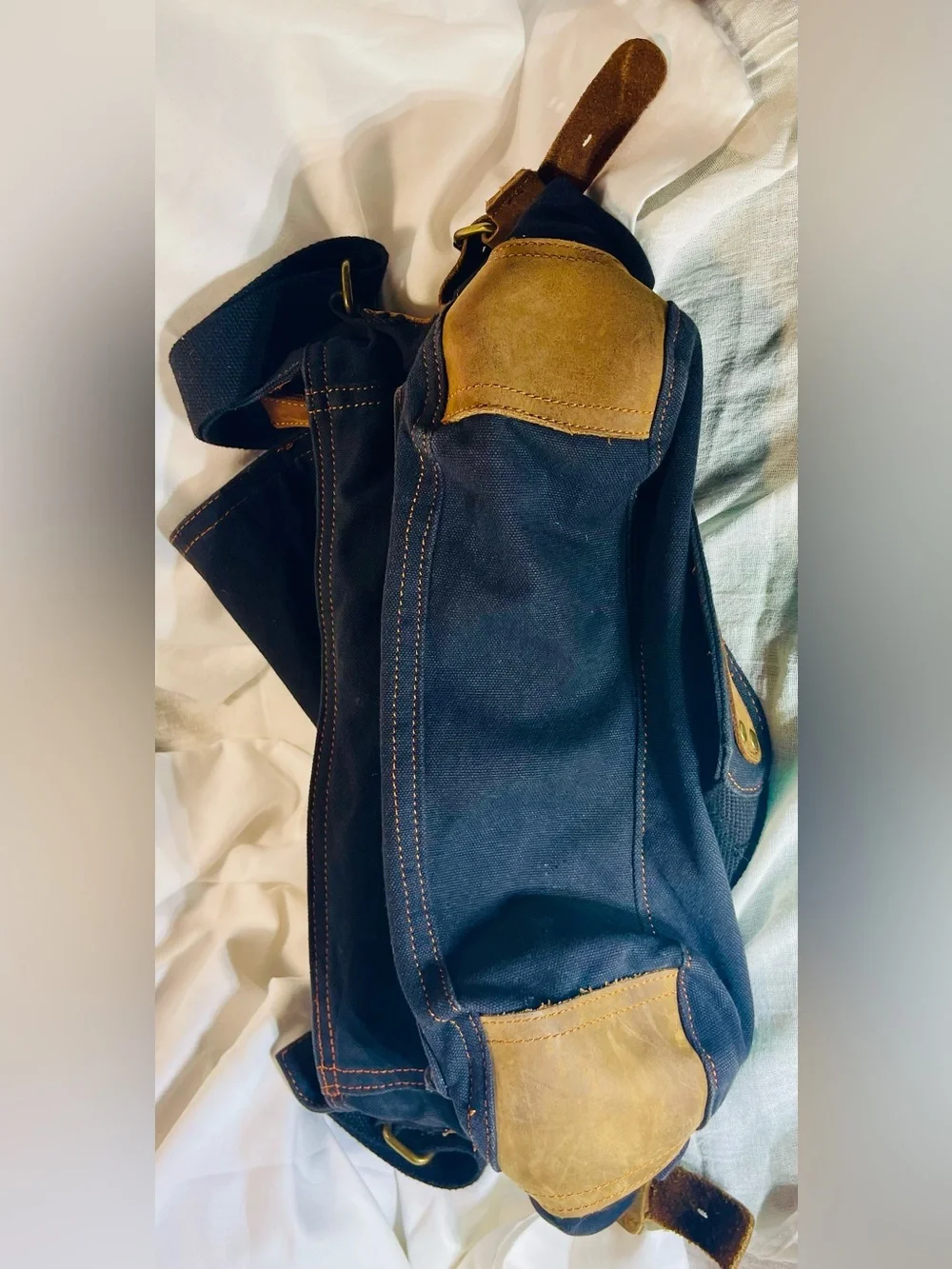 PRISTINE Augur Strauss & Co - Jet Black Canvas & Leather Messenger Bag